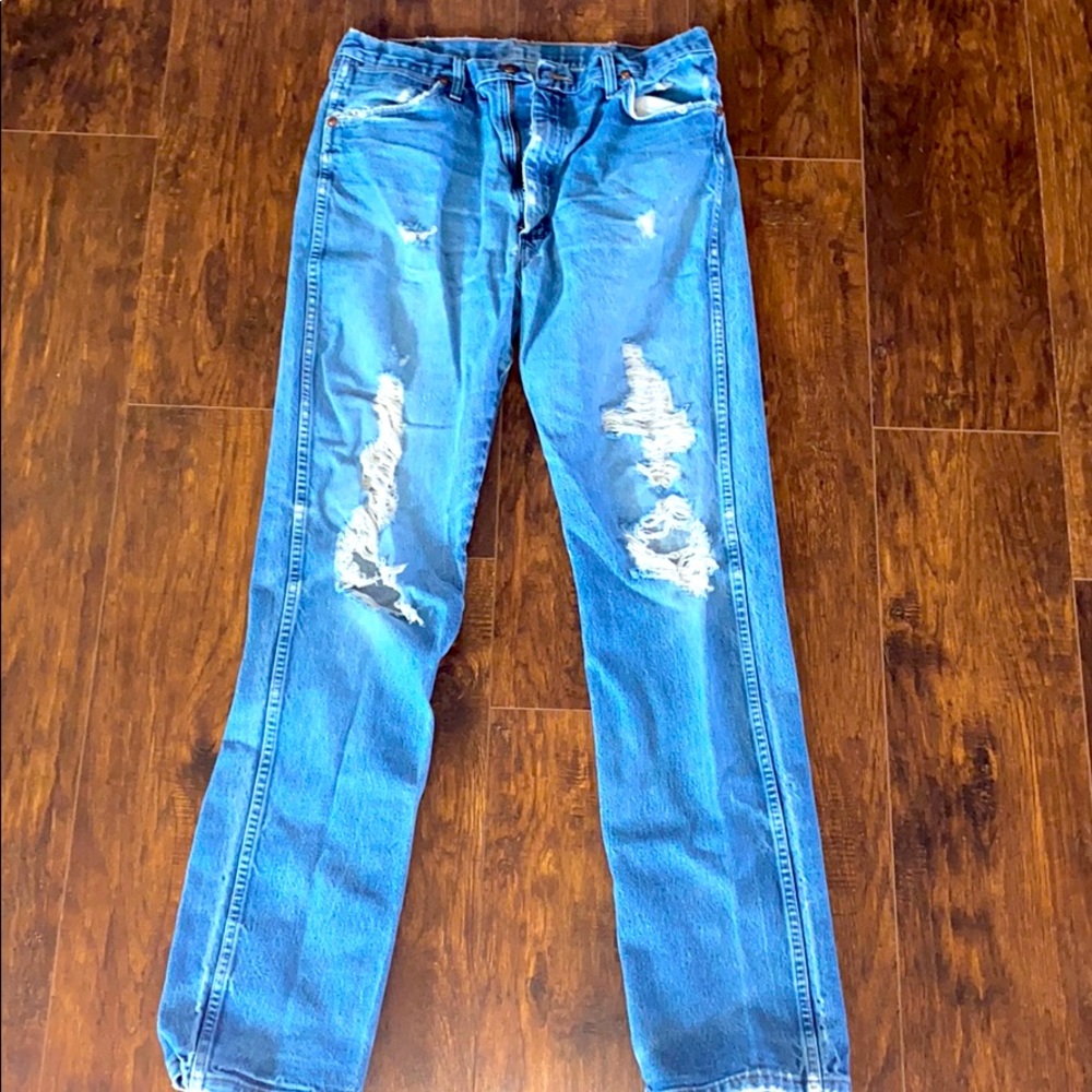 Men’s Wrangler Distressed Jeans
